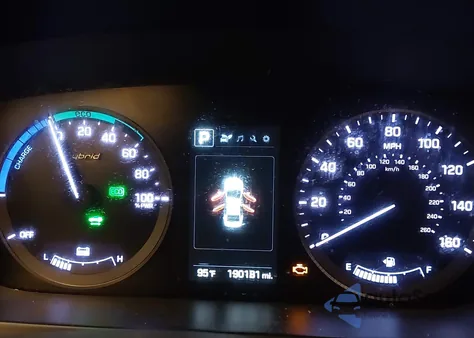 2016 Hyundai Sonata Hybrid Se z USA, uszkodzony, nr VIN KMHE24L18GA011260